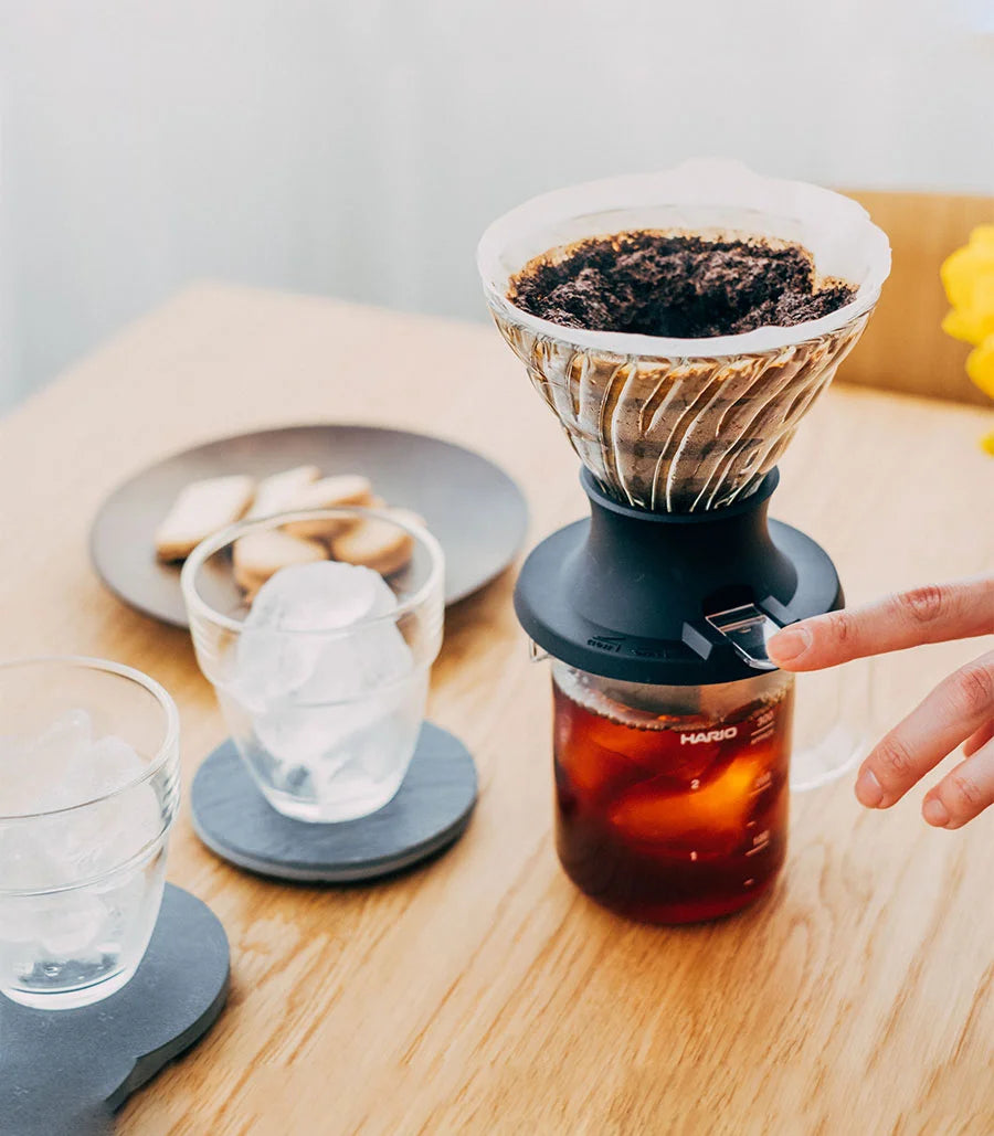 Hario V60 Switch 02 – Gotejador de imersão em vidro (Black)