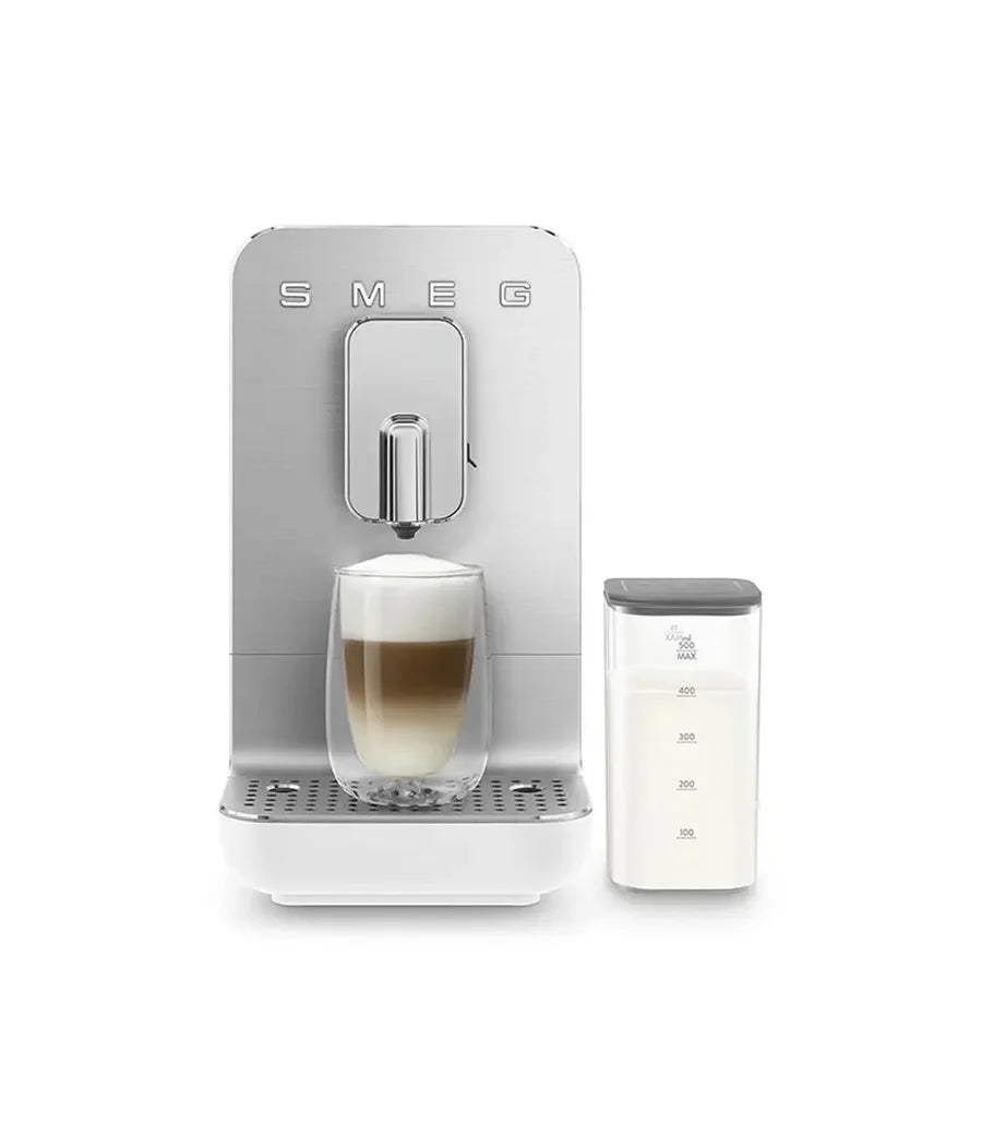 Smeg Cafetera Automática Sistema de Leche